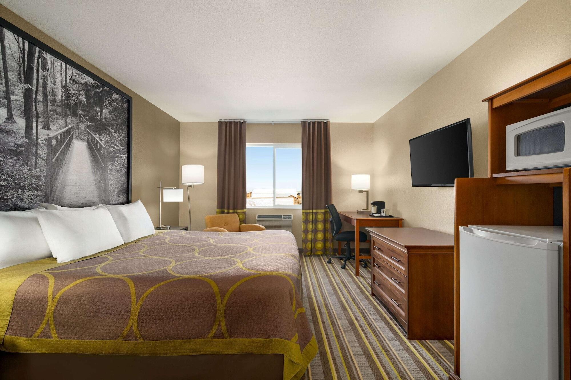 Super 8 by Wyndham Liberal KS Hotel Bagian luar foto