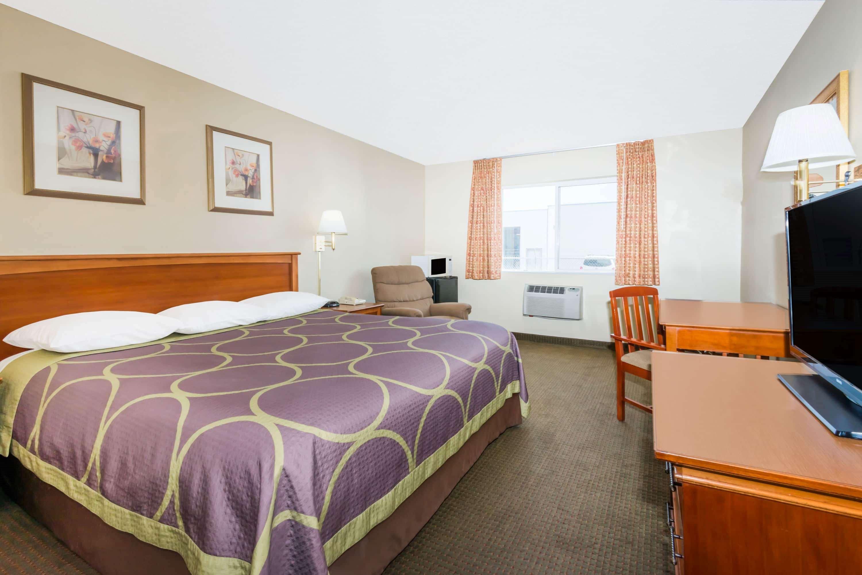 Super 8 by Wyndham Liberal KS Hotel Bagian luar foto