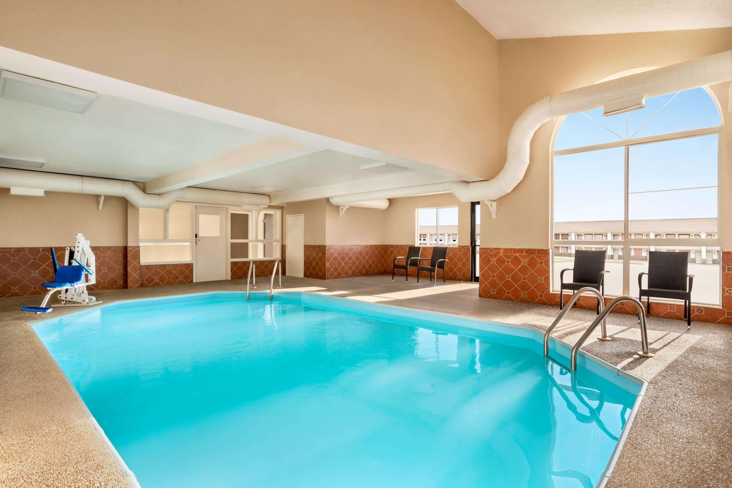 Super 8 by Wyndham Liberal KS Hotel Bagian luar foto